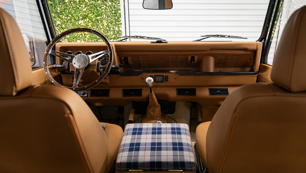 Thanos Designs Land Rover Defender Front Seat