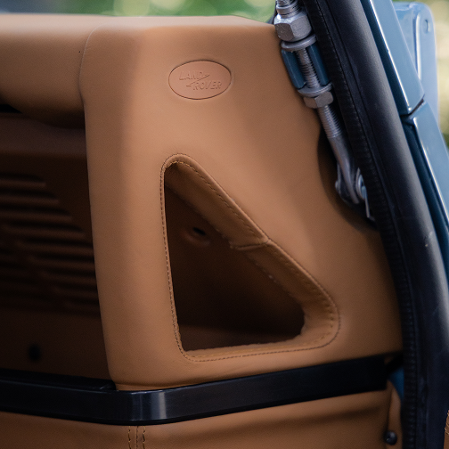 Thanos Designs Land Rover Defender Handle Console Detail
