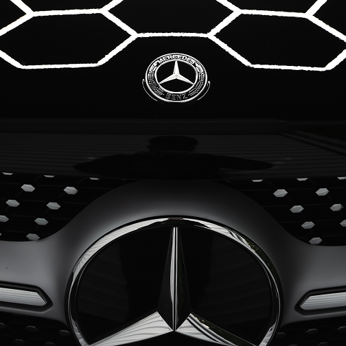 Thanos Designs Mercedes Benz 4matic Hood Logo Detail