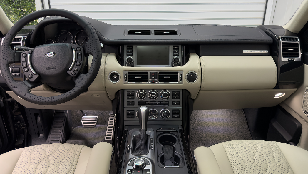 Thanos Designs Range Rover Console Close Up