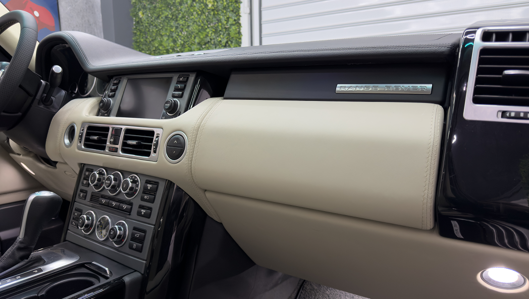 Thanos Designs Range Rover Console Close Up
