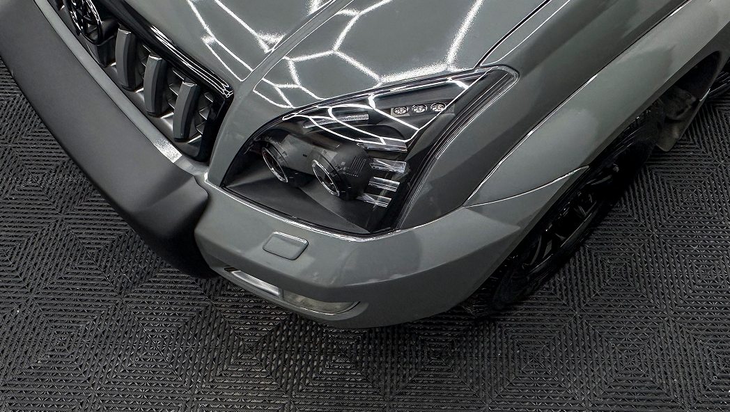 Thanos Designs Toyota Land Cruiser Hood Close Up