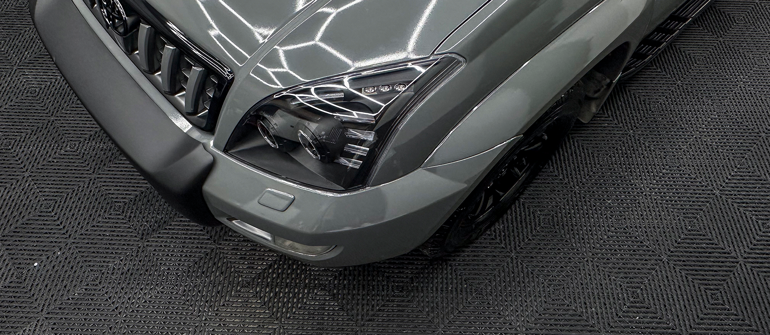 Thanos Designs Toyota Land Cruiser Hood Close Up